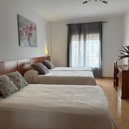 Hotel Ciudad Pozo Alcon Bagian luar foto