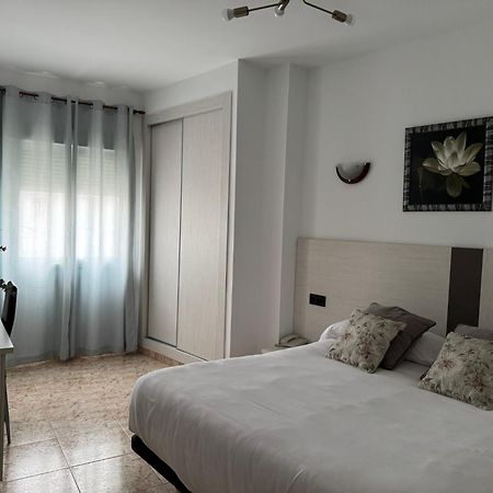 Hotel Ciudad Pozo Alcon Bagian luar foto